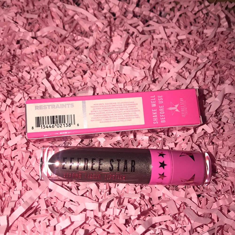 📦MOVING SALE📦 🆕🖤 “Restraints” Liquid Lipstick - Picture 5 of 6